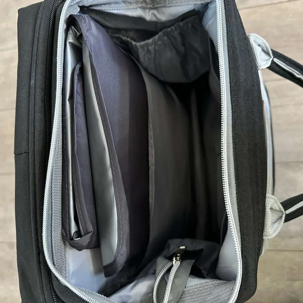 New Lexi Roman Women’s Diaper Backpack Bag / Backpack / Bassinet all in one